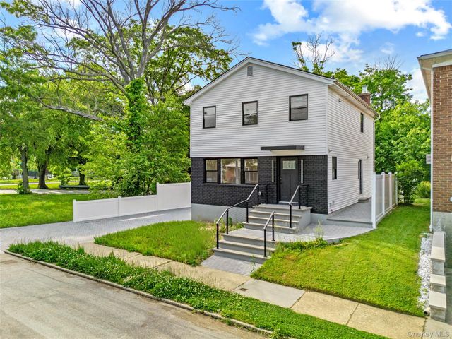 15703 Locke Avenue, Whitestone, NY 11357