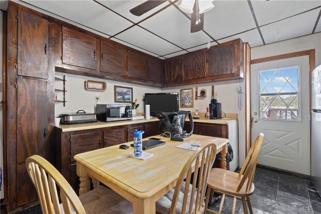 402 N 4th St, Youngwood, PA 15697