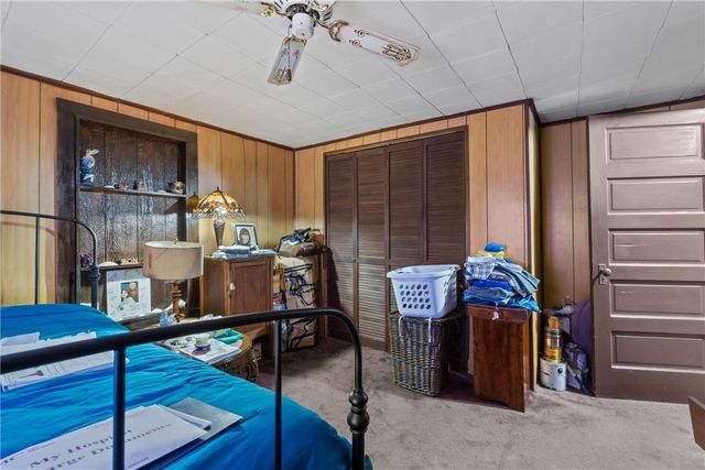 402 N 4th St, Youngwood, PA 15697