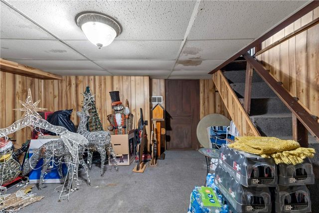 402 N 4th St, Youngwood, PA 15697