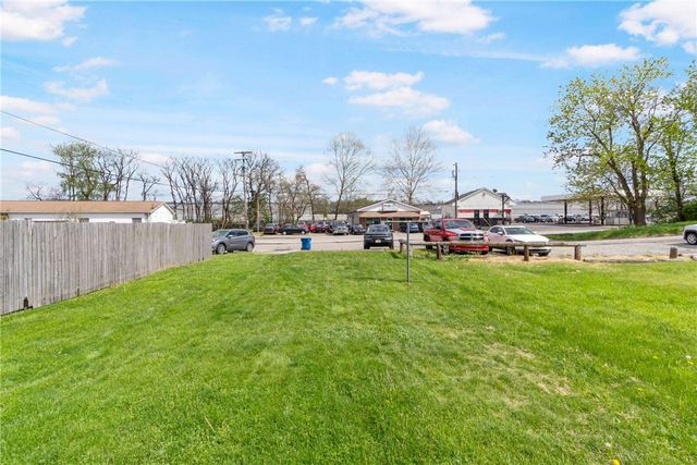 402 N 4th St, Youngwood, PA 15697