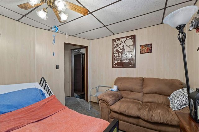 402 N 4th St, Youngwood, PA 15697
