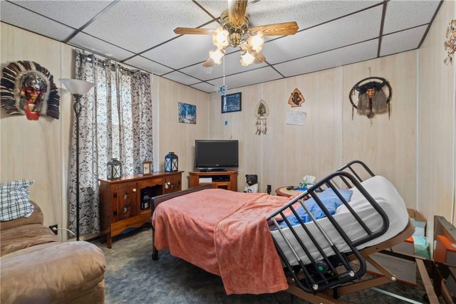 402 N 4th St, Youngwood, PA 15697