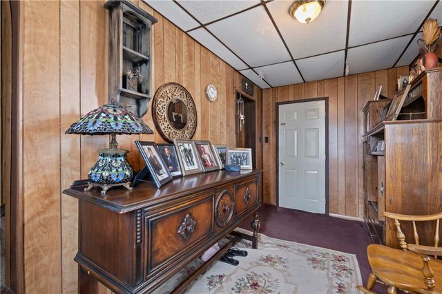 402 N 4th St, Youngwood, PA 15697