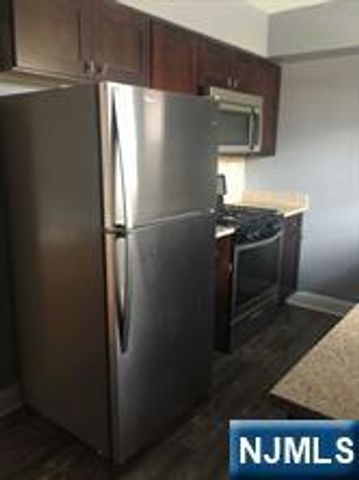280-320 Oak Street 310A, Ridgewood, NJ 07450