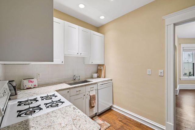 105 Milton Street S, Saint Paul, MN 55105