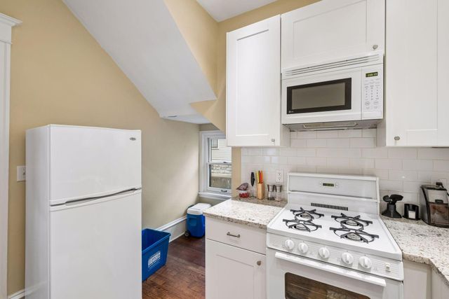 105 Milton Street S, Saint Paul, MN 55105