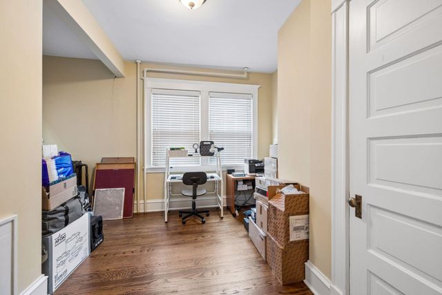 105 Milton Street S, Saint Paul, MN 55105