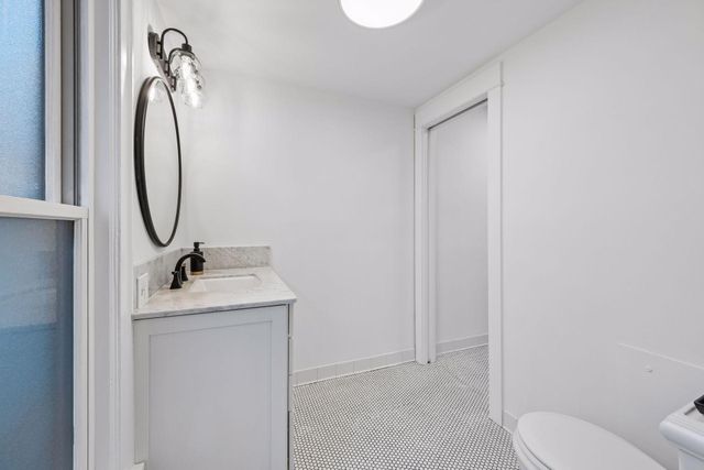 105 Milton Street S, Saint Paul, MN 55105