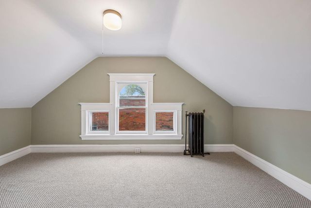 105 Milton Street S, Saint Paul, MN 55105