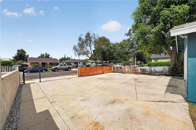 2166 Fashion, Long Beach, CA 90810