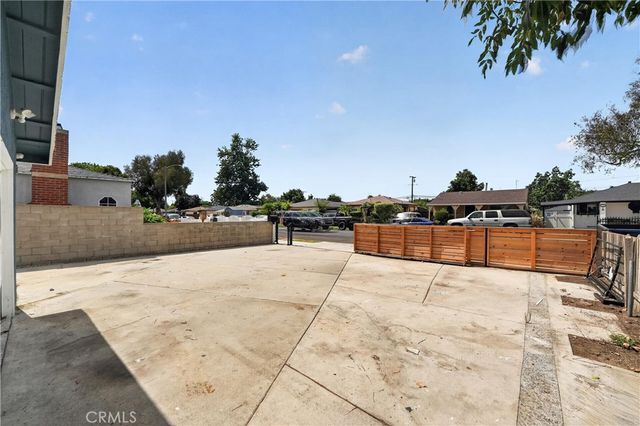 2166 Fashion, Long Beach, CA 90810