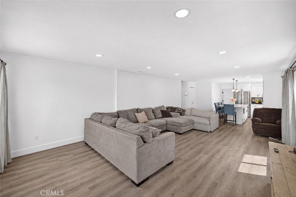 2166 Fashion Avenue, Long Beach, CA 90810 — photo 3