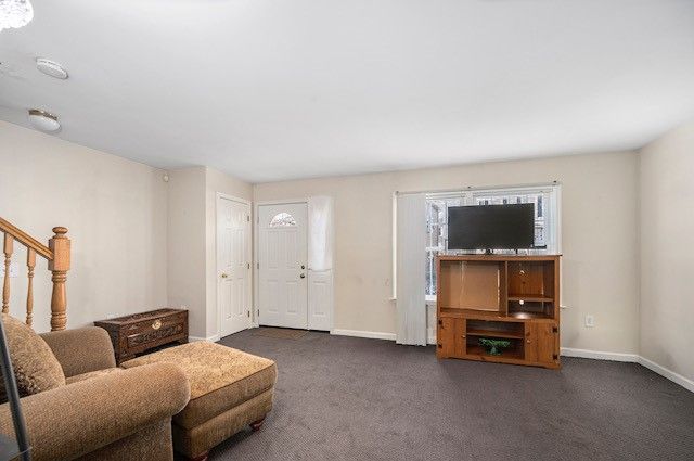 22 Vernon Street B, Providence, RI 02903