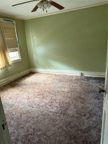864 RUMSEY Avenue, Erie, PA 16511