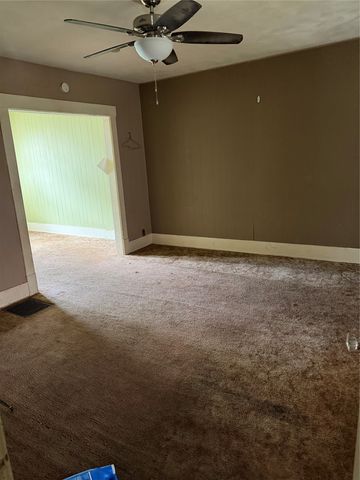864 RUMSEY Avenue, Erie, PA 16511