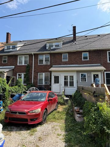 864 RUMSEY Avenue, Erie, PA 16511