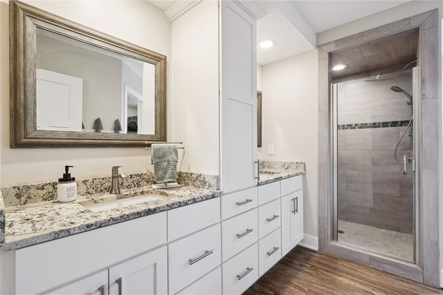 1042 58th Street, Des Moines, IA 50311