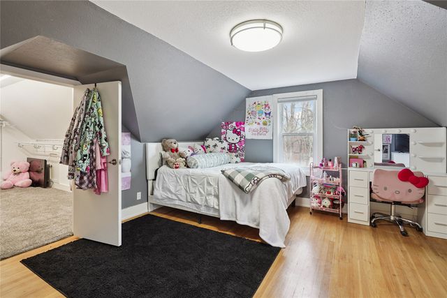 1042 58th Street, Des Moines, IA 50311