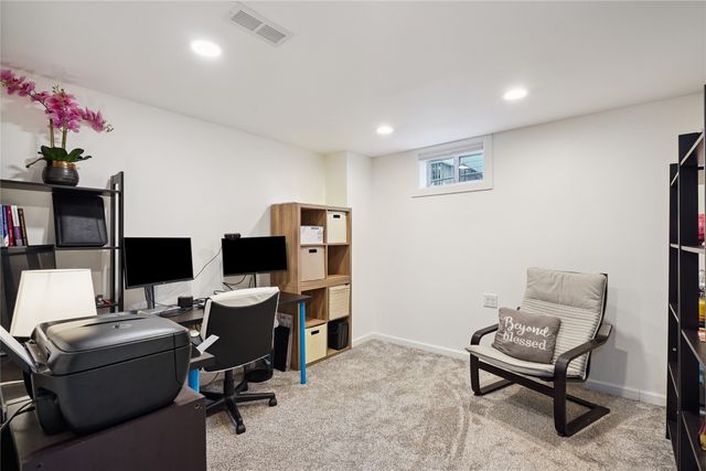 1042 58th Street, Des Moines, IA 50311