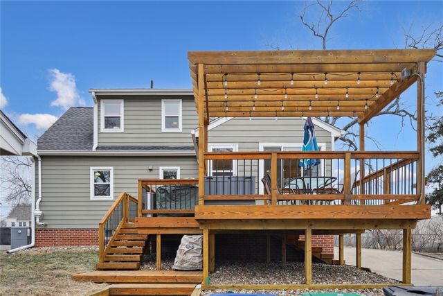 1042 58th Street, Des Moines, IA 50311