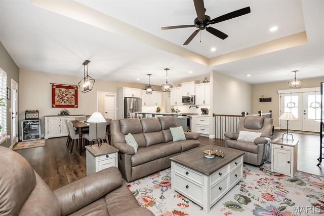 1395 Dove Hollow Circle, O'fallon, IL 62269