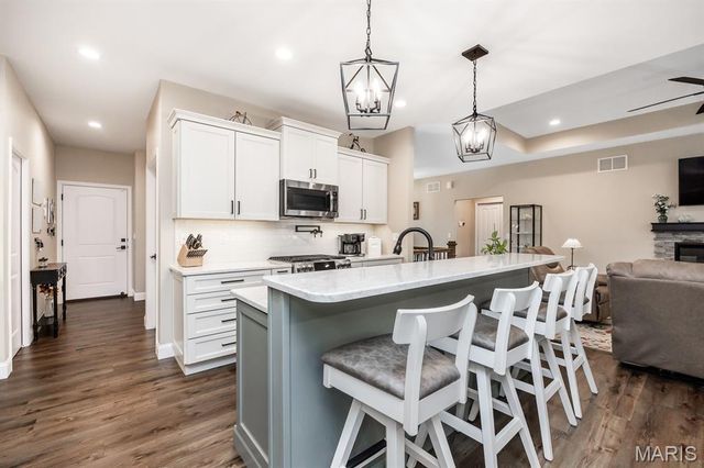 1395 Dove Hollow Circle, O'fallon, IL 62269
