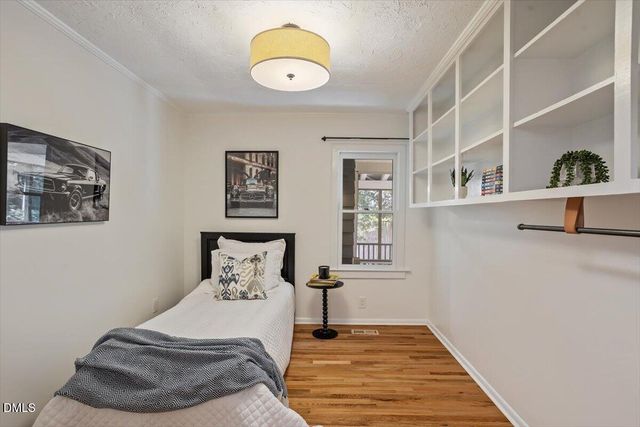 123 Windsor Circle, Chapel Hill, NC 27516