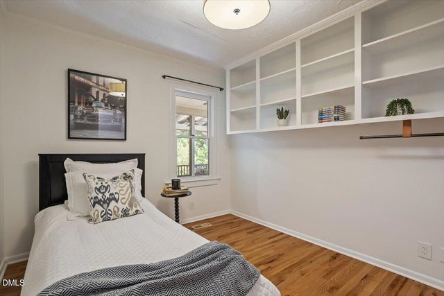 123 Windsor Circle, Chapel Hill, NC 27516