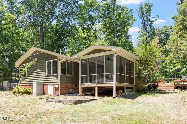 123 Windsor Circle, Chapel Hill, NC 27516