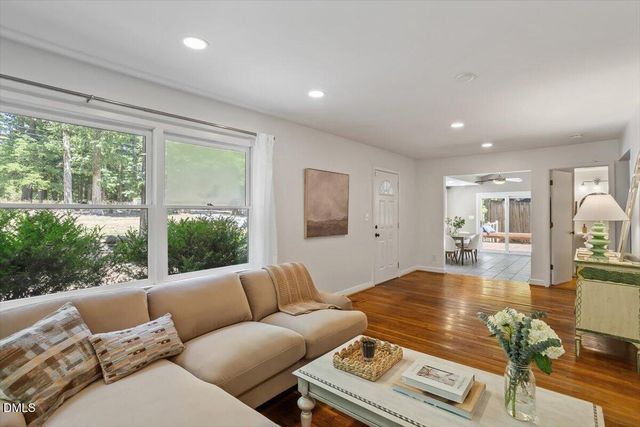 123 Windsor Circle, Chapel Hill, NC 27516