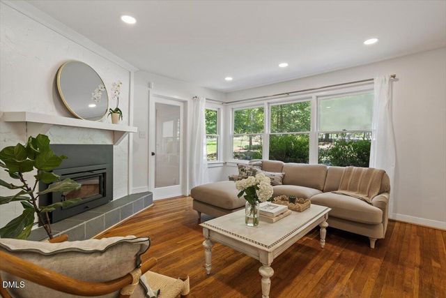 123 Windsor Circle, Chapel Hill, NC 27516
