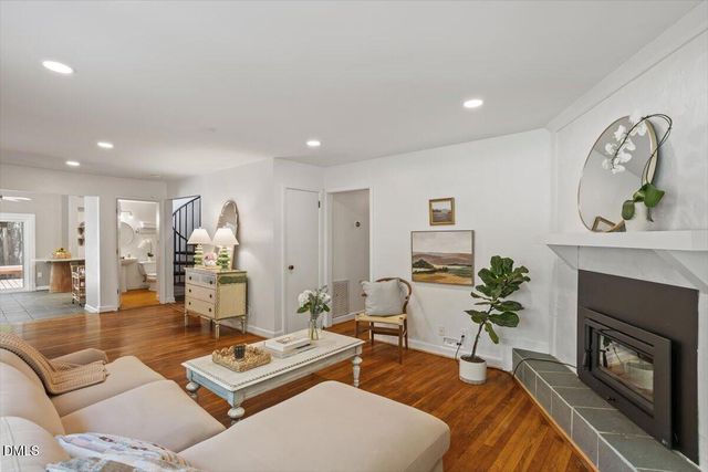 123 Windsor Circle, Chapel Hill, NC 27516