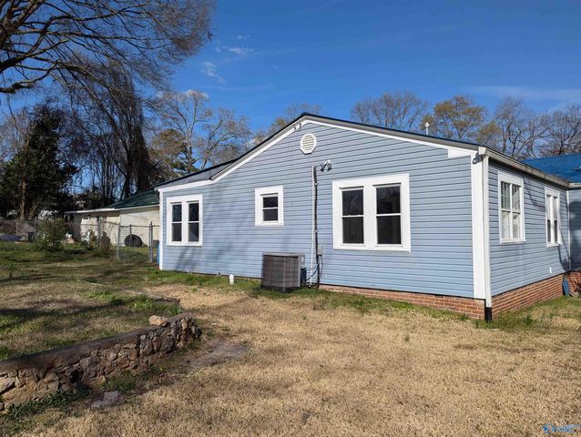 903 Spruce Street, Gadsden, AL 35901