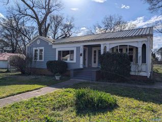 903 Spruce Street, Gadsden, AL 35901