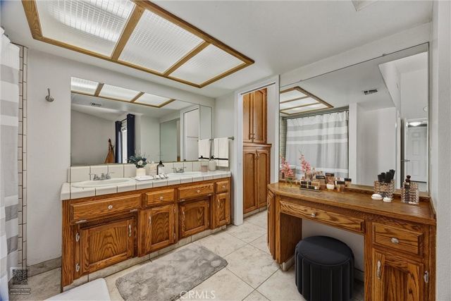 14825 Henderson Avenue, Bakersfield, CA 93314