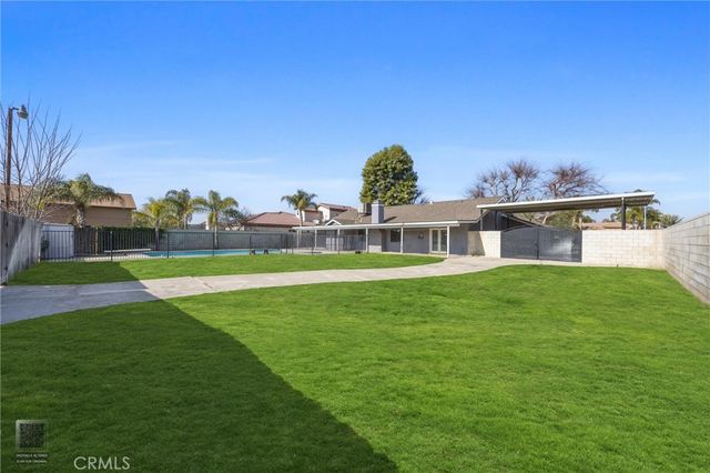 14825 Henderson Avenue, Bakersfield, CA 93314