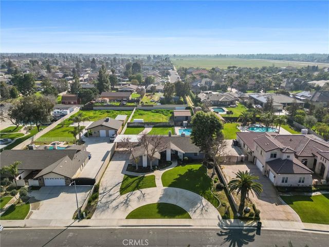 14825 Henderson Avenue, Bakersfield, CA 93314