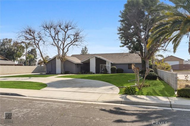 14825 Henderson Avenue, Bakersfield, CA 93314