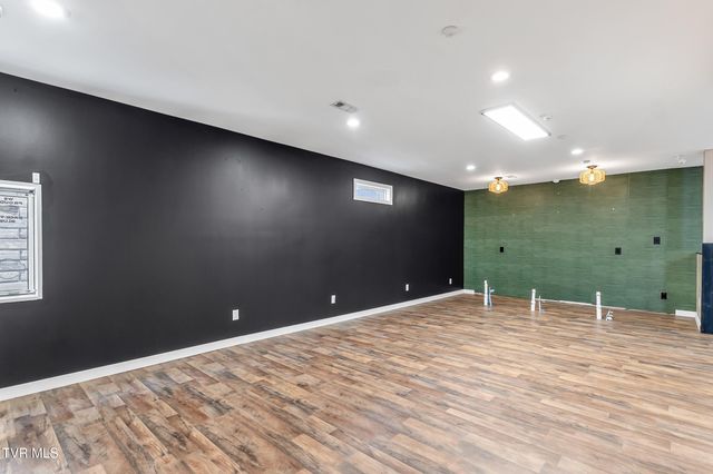 11 North 5th Street, Big Stone Gap, VA 24219