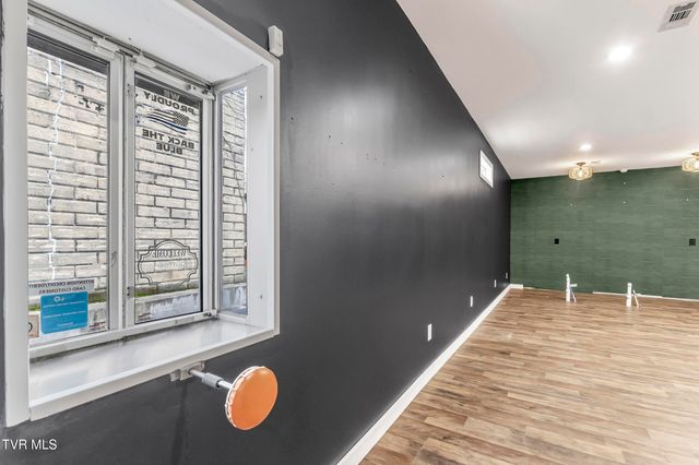 11 North 5th Street, Big Stone Gap, VA 24219