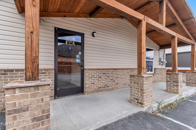 11 North 5th Street, Big Stone Gap, VA 24219