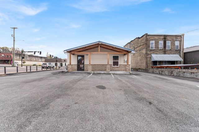 11 North 5th Street, Big Stone Gap, VA 24219