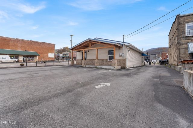 11 North 5th Street, Big Stone Gap, VA 24219