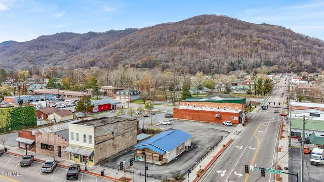 11 North 5th Street, Big Stone Gap, VA 24219