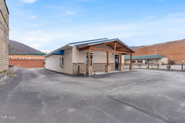 11 North 5th Street, Big Stone Gap, VA 24219