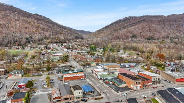 11 North 5th Street, Big Stone Gap, VA 24219