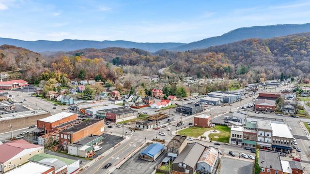 11 North 5th Street, Big Stone Gap, VA 24219