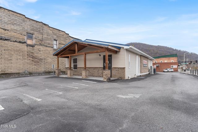 11 North 5th Street, Big Stone Gap, VA 24219
