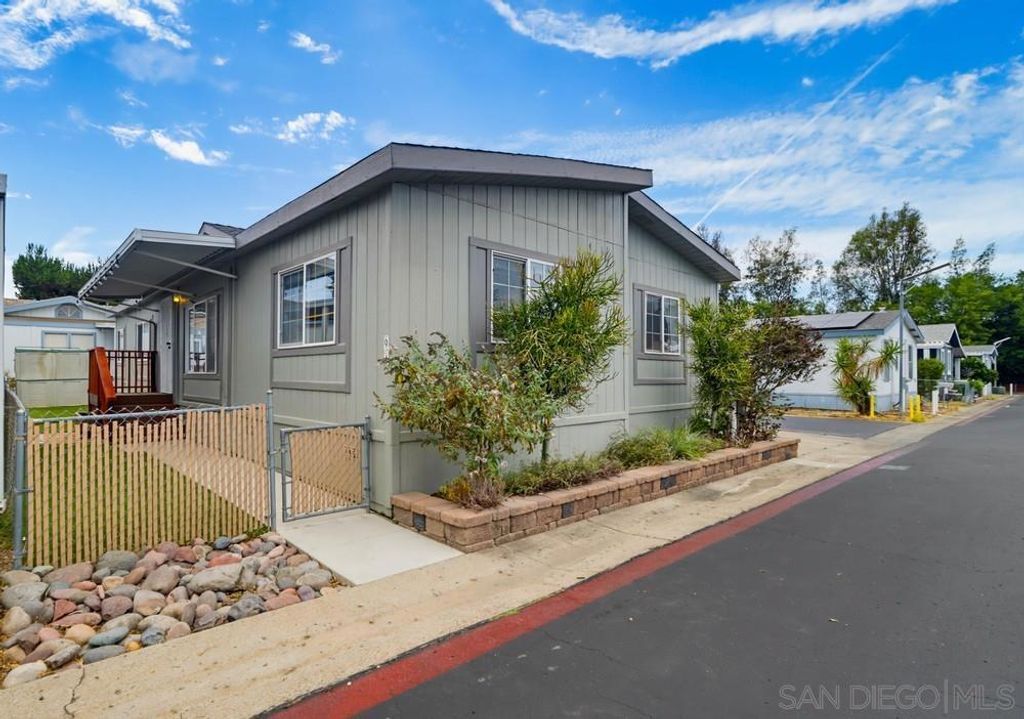 13655 Highway 8 Business SPC 94, El Cajon, CA 92021 — photo 2